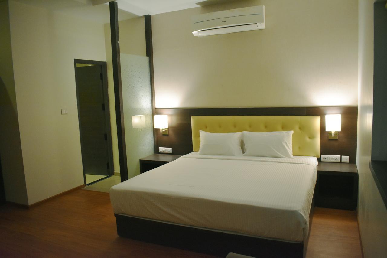 Grand Arcadia Otel Tiruchirappalli Dış mekan fotoğraf